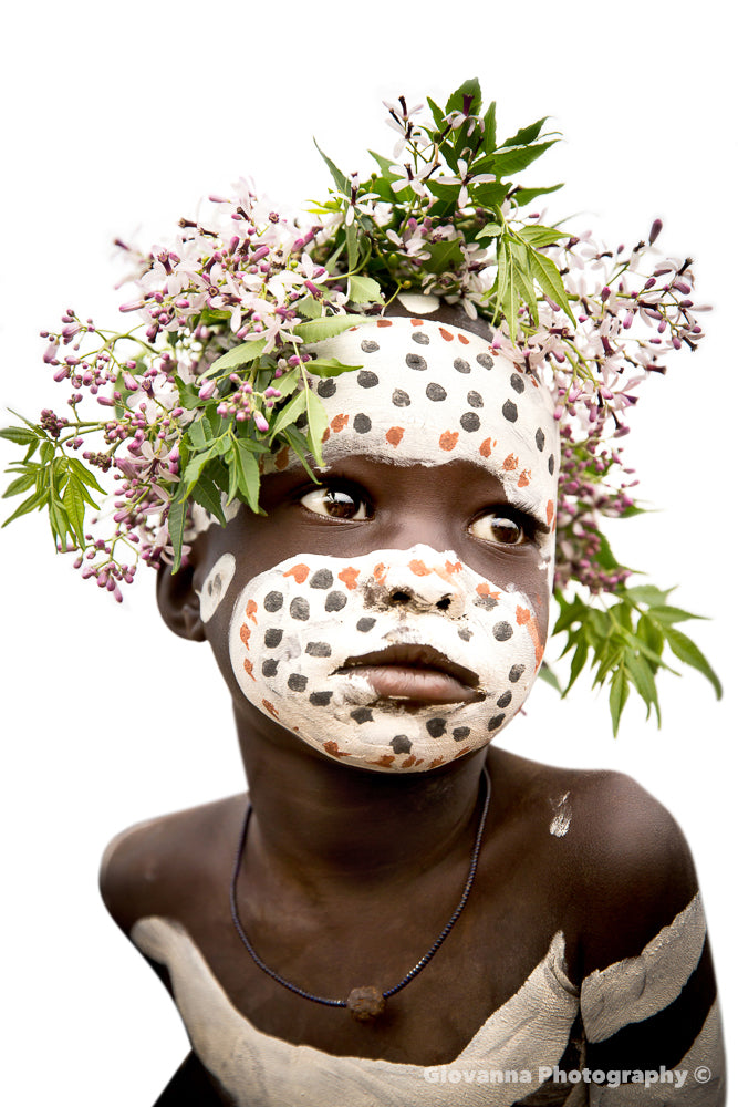 ABRAHAM - Young Suri boy with flowers