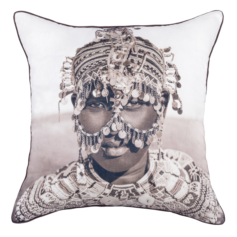 Cushion Reyna - Peaceful Queen - 55 x 55 cm