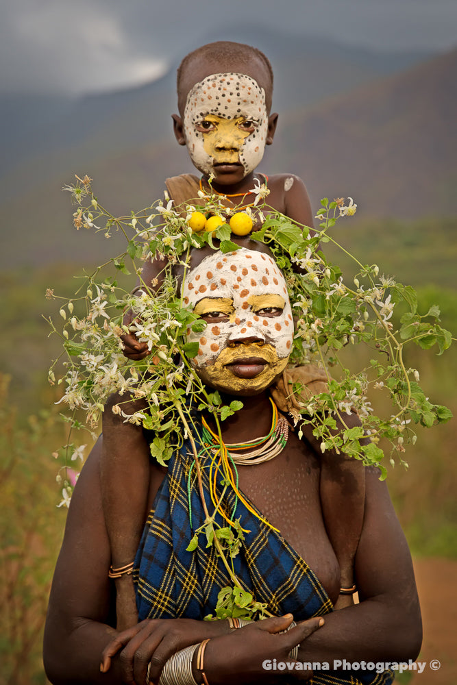 NORA & BABY JULIAN - Suri tribe