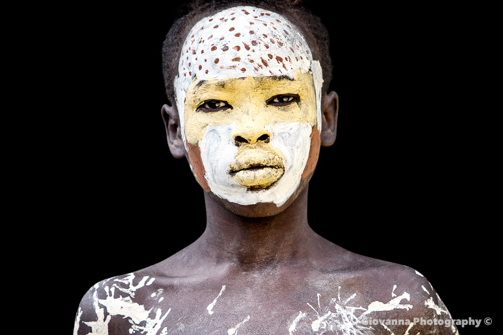 SUNNI - Young Suri Boy with yellow ochre