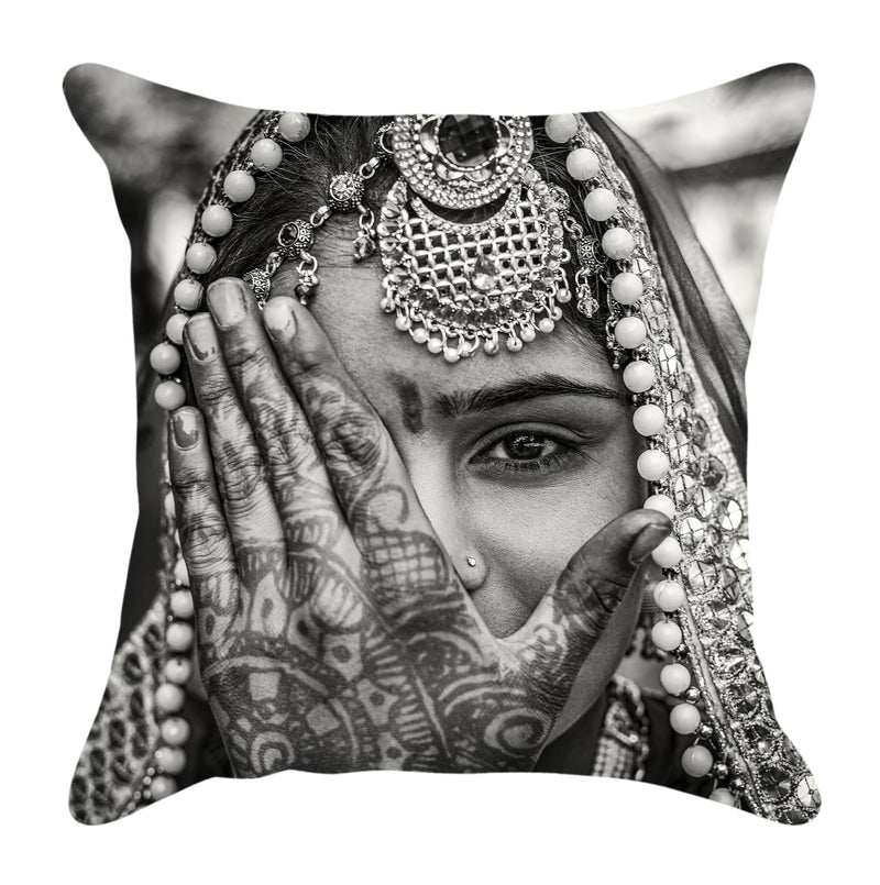 Cushion - Bhanu Indian Princess - 55 x 55 cm