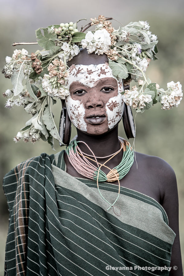 TARA - Young girl from The Suri tribe